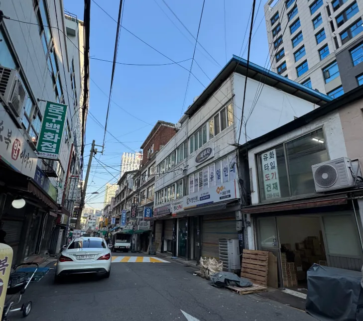 오장동 139-10 건물 외관 – 인쇄·근생 업종이 사용하던 3층 건물